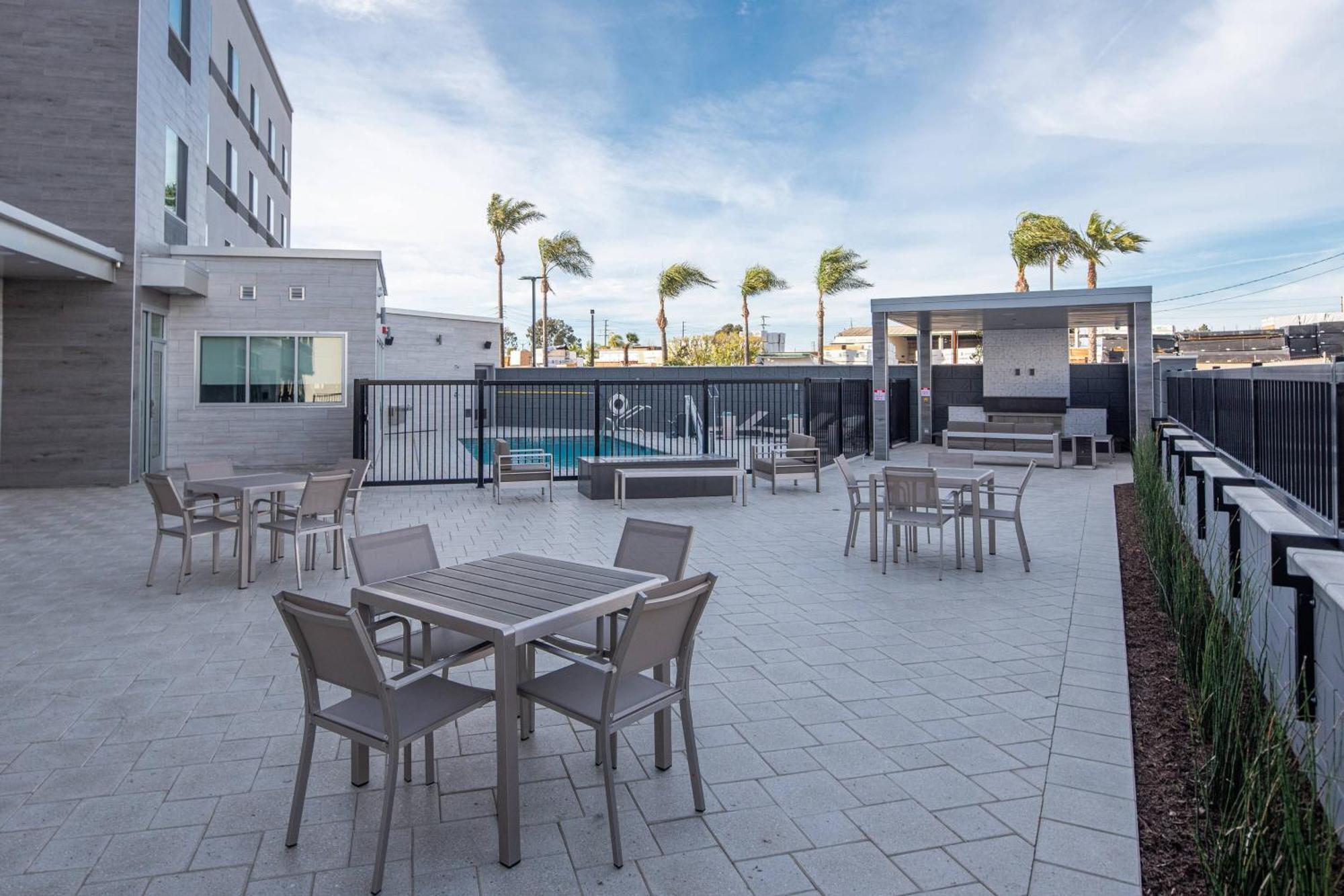 Fairfield By Marriott Inn & Suites Anaheim Los Alamitos Exterior foto